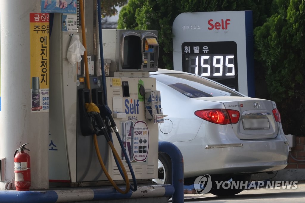 휘발유 가격 하락세·경유 가격 오름세 | 연합뉴스 휘발유 가격 하락세·경유 가격 오름세 | 연합뉴스