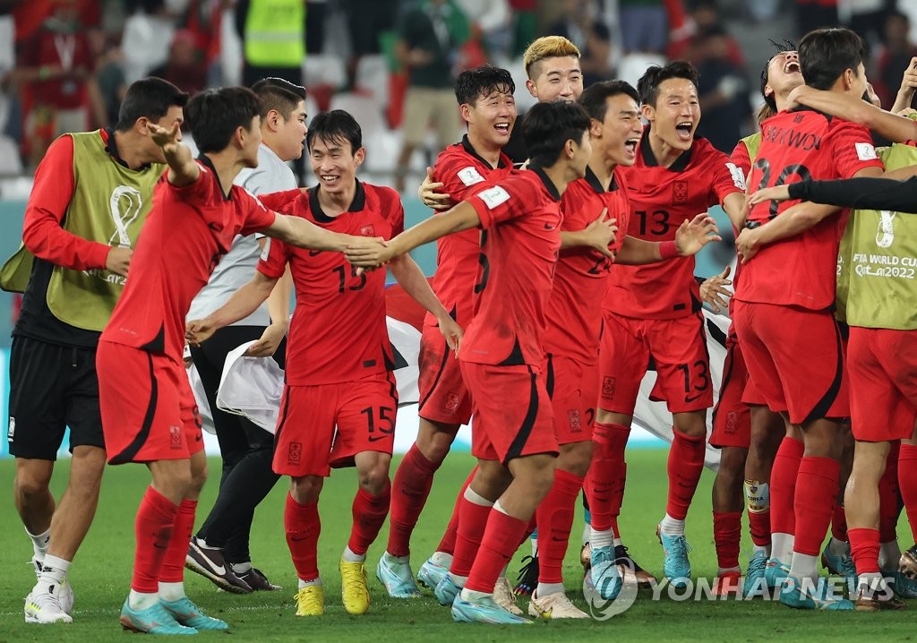 Japan, South Korea defeats end World Cup dreams for Asian teams