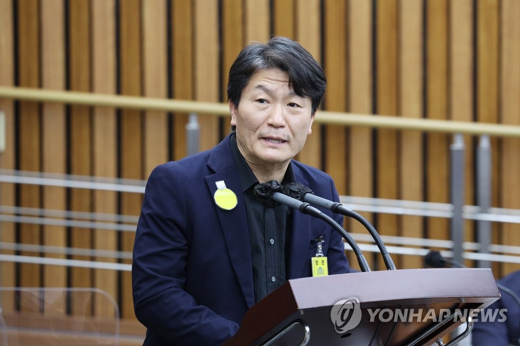 李被告は、事故の真相解明などに取り組む国会の国政調査特別委員会が１月４日に開いた聴聞会に出席した＝（聯合ニュース）