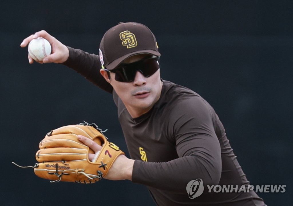 Why Tommy Edman is playing for Korea: Michigan-born infielder to