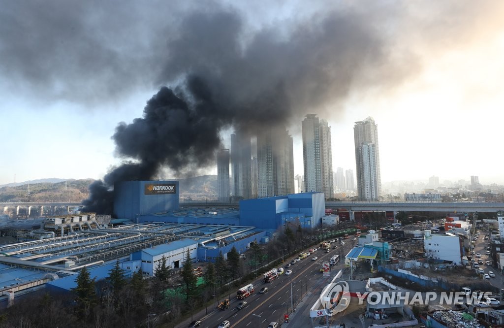 대전 한국타이어 공장 화재 연기 연합뉴스