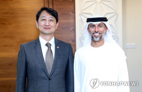 وزيرا تجارة كوريا والإمارات العربية يناقشان تعميق العلاقات في التجارة والاستثمارات