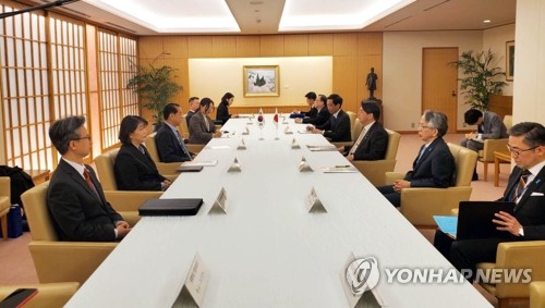 Le ministre de l'Unification discute de la coopération sur la question nord-coréenne avec des responsables du Japon