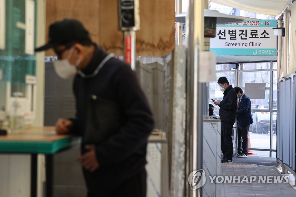 韓国の新規コロナ感染者１．１万人　前週比約３５０人減