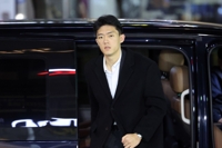 전두환 손자 광주 도착 "늦게 와 죄송…억울함 풀어드리고 싶어"