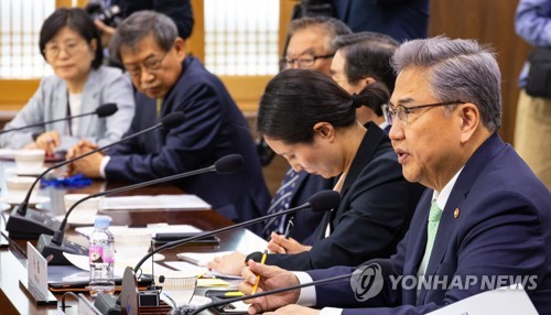 韓国外相「韓日関係の安定的進展に両国経済界の役割が重要」