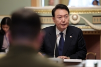 尹 "생즉사 사즉생 연대" 젤렌스키 "우크라 회복센터 참여해달라"
