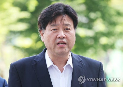 김용 '알리바이' 준 증인 구속영장…검찰 "사법방해 발본색원"