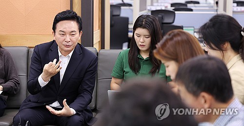 9개월만에 주택공급혁신위 소집한 정부…"공급 차질 없어야"