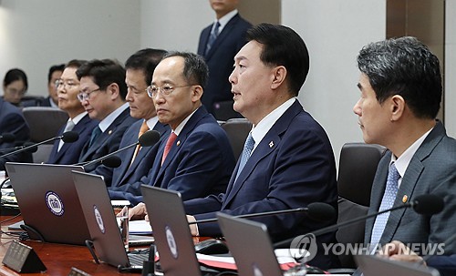 尹 "韓진출 모든 국가 만날것…전부처가 기업현안리스트 만들라"(종합2보)