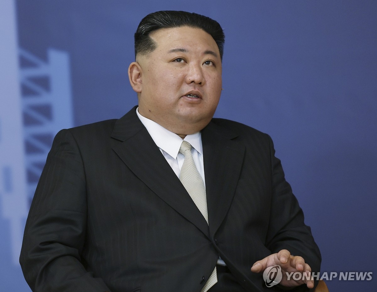북러 정상회담서 발언하는 김정은