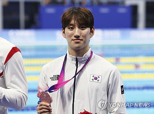  Swimmer determined to keep climbing up ladder after ending S. Korean medal drought