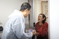 오늘은 국무총리가 우유 배달 왔습니다