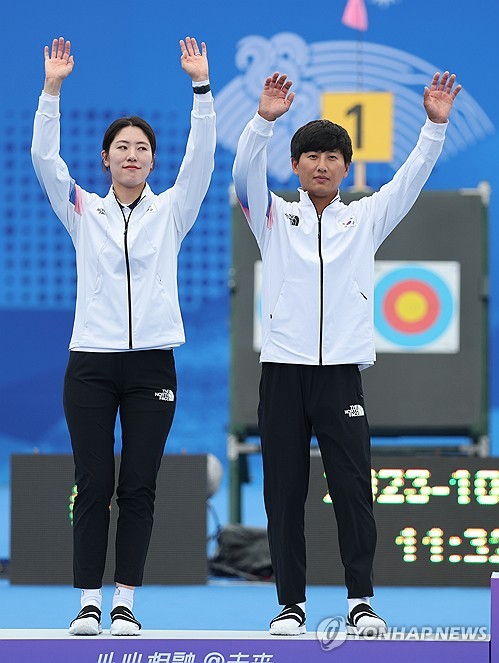 S. Korea wins mixed team silver in compound archery