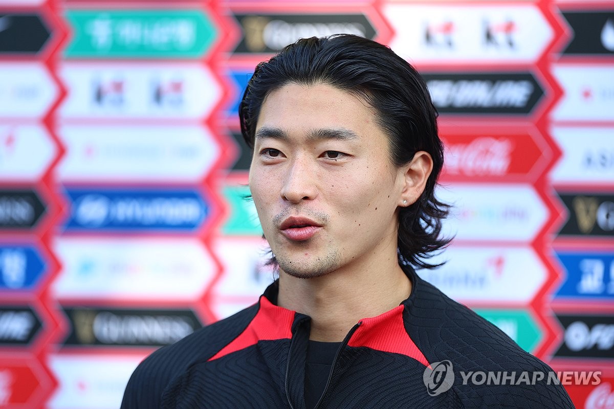 인터뷰하는 조규성