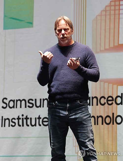 Samsung Galaxy S20 sales fall behind its predecessor amid pandemic -  SamMobile