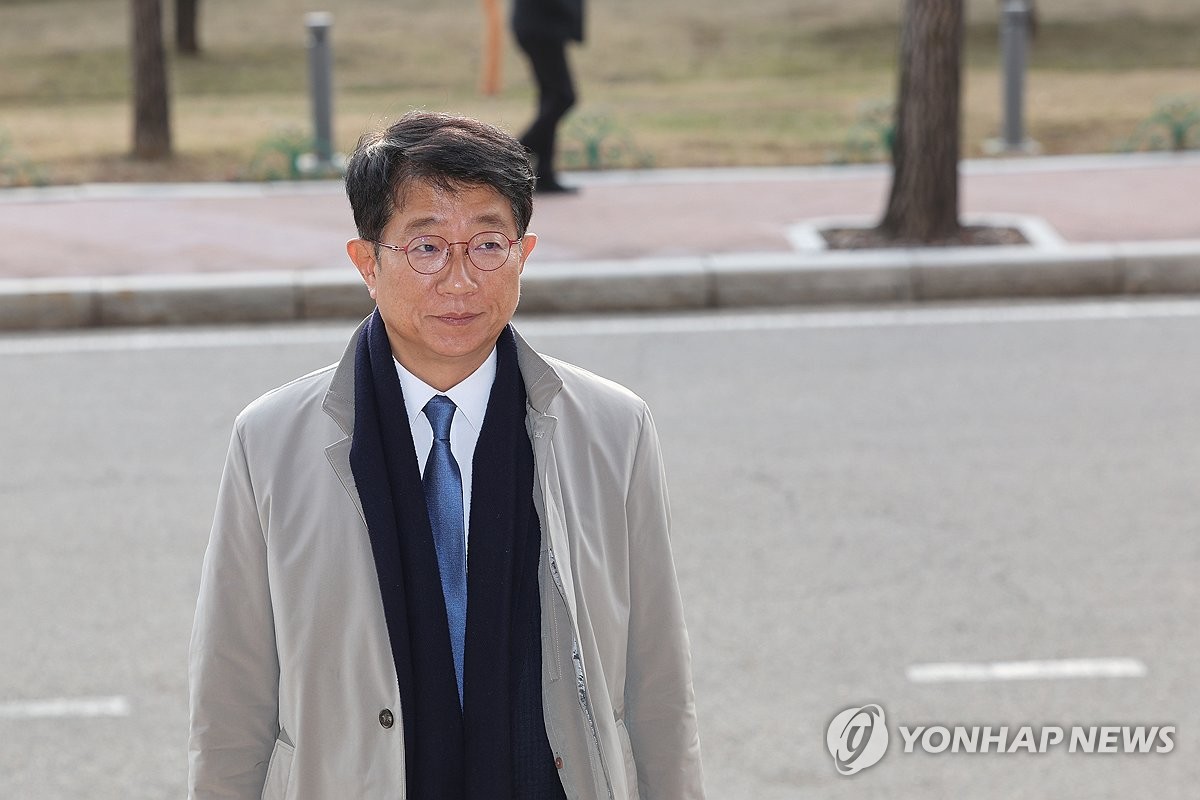 첫 출근하는 박상우 국토부 장관 후보자