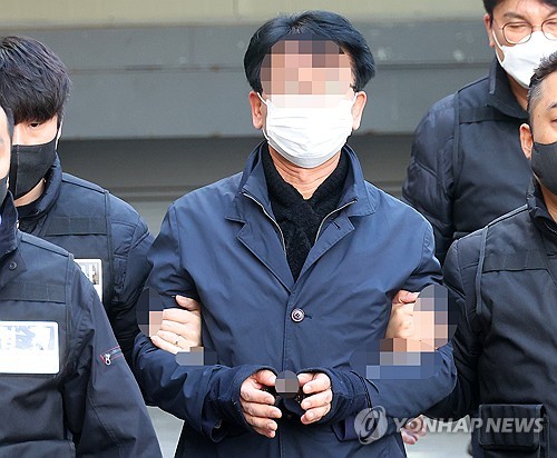 이재명 습격범 9일 신상공개 여부 결정…범행방조 70대 체포