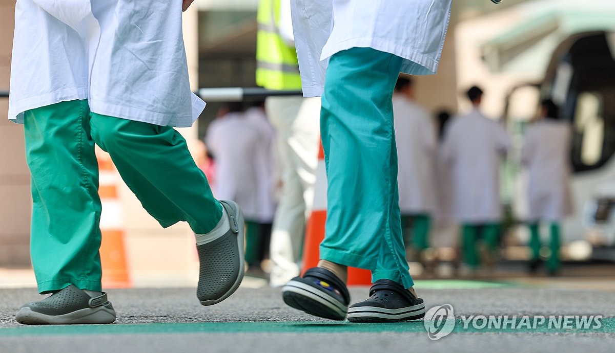 "의료사고 조사기구 설치하고 의사 형사처벌 대신 면허정지해야"