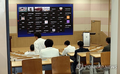 서울의대 교수들 '전체 휴진' 투표 연장…"현재까지 과반 찬성"