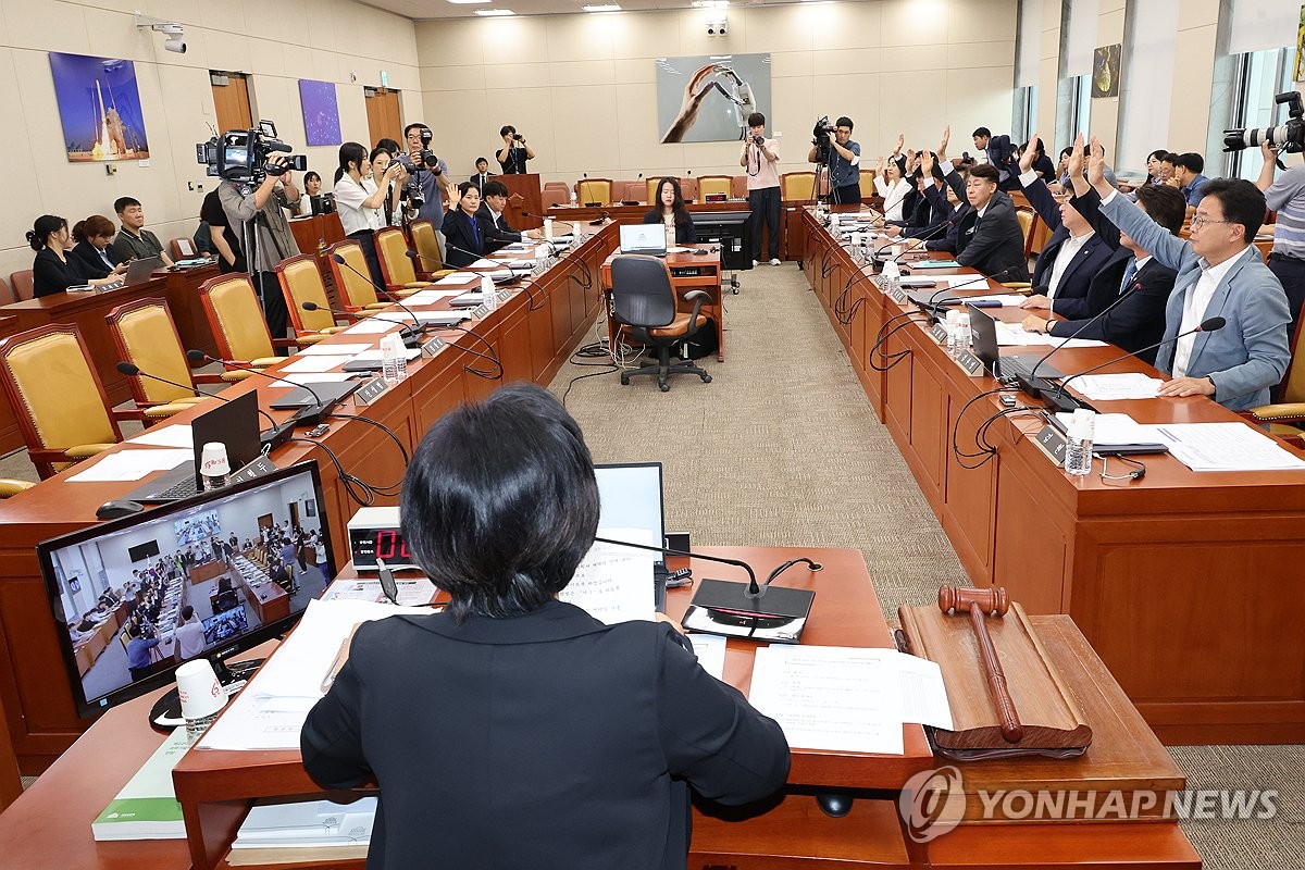 野, '방송장악 2·3차 청문회' 단독의결…與 "1차도 안했는데?"