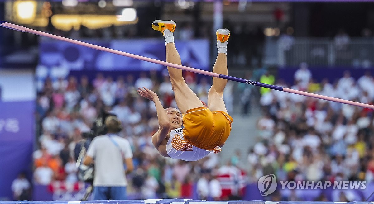 (LEAD) (Olympics) High jumper Woo Sanghyeok finishes 7th Yonhap News