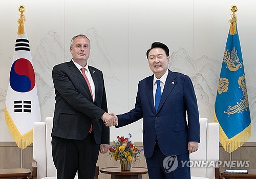 Yoon to visit Czech Republic with focus on nuclear energy cooperation