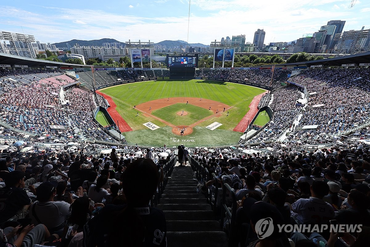 프로야구 천만 관중 돌파