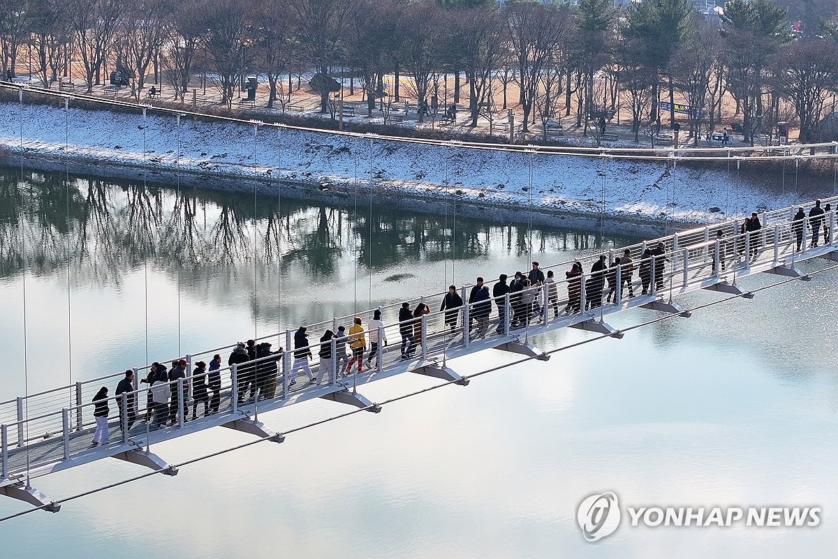 X매스에 맞추어 개통