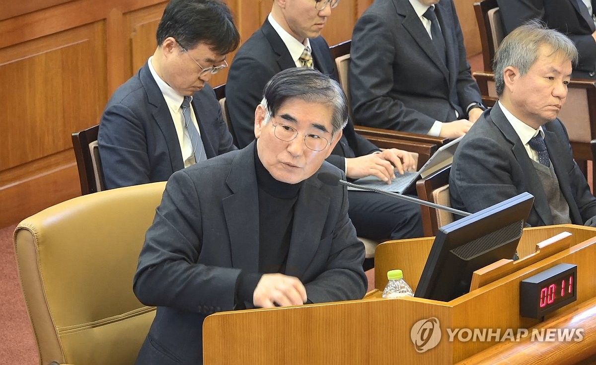 [속보] 법원 "검사, 재판부에 직권보석 요청…김용현측은 반대"