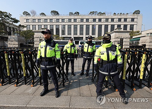 탄핵선고일 종로·중구 '특별구역' 지정…경찰서장만 8명 투입