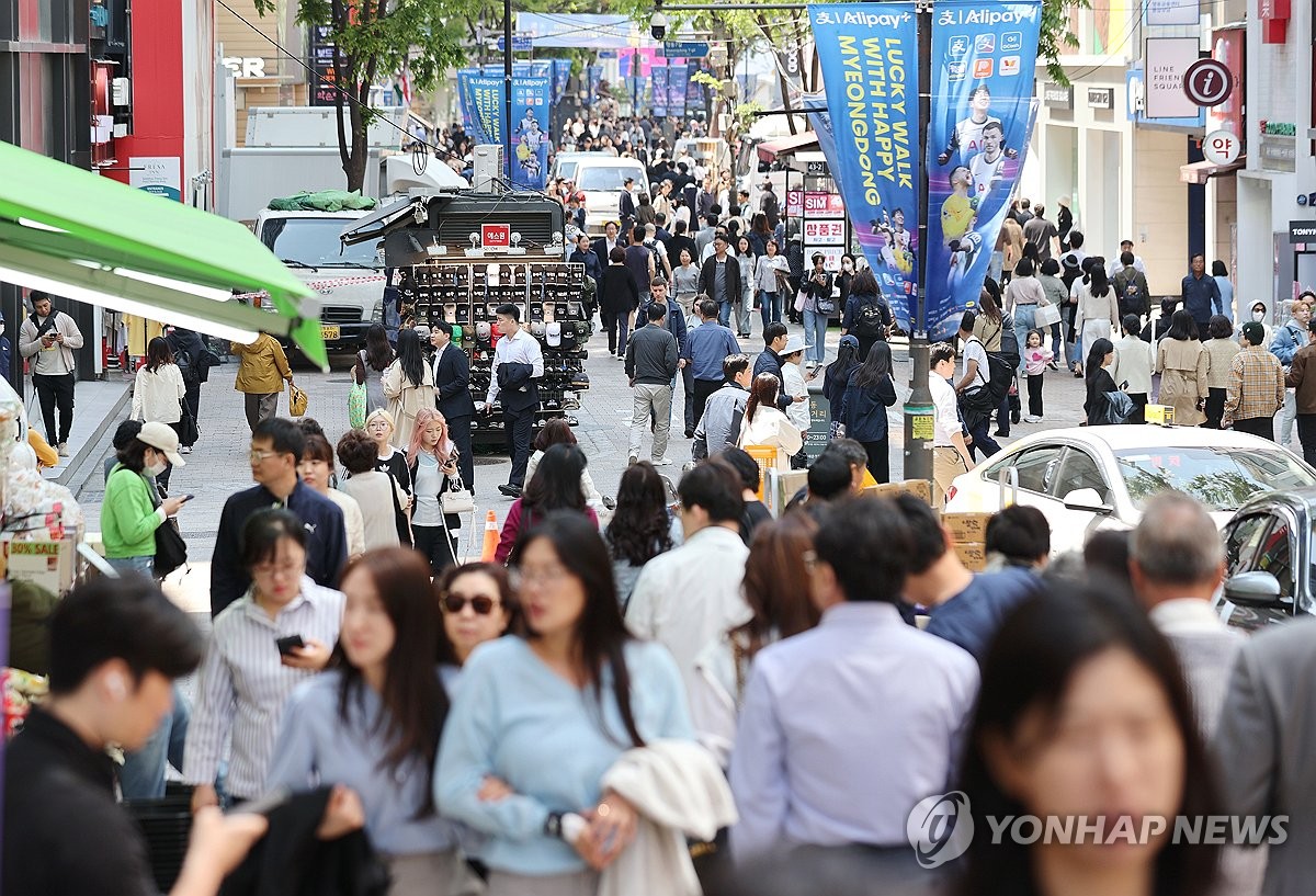 국민 38% "일본에 호감"…"역대 최고치인 동일본 지진 때 근접"[한국갤럽]