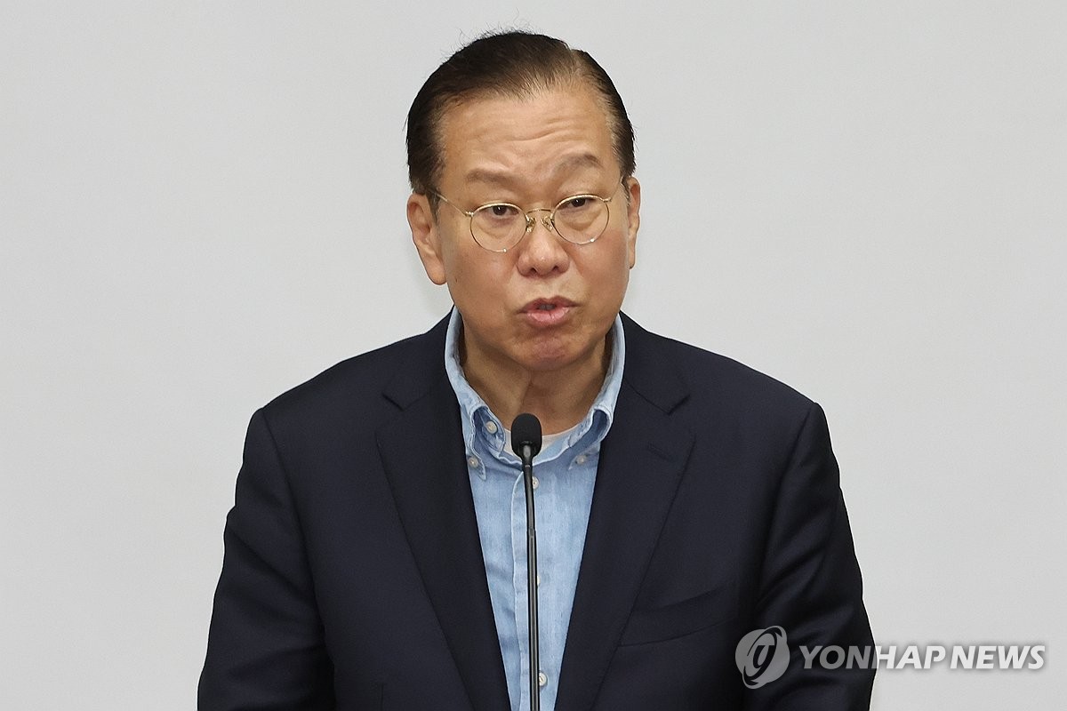 Rep. Kwon Young-se, the interim leader of the People Power Party, speaks during a party meeting held at the National Assembly in Seoul on May 6, 2025. (Yonhap)