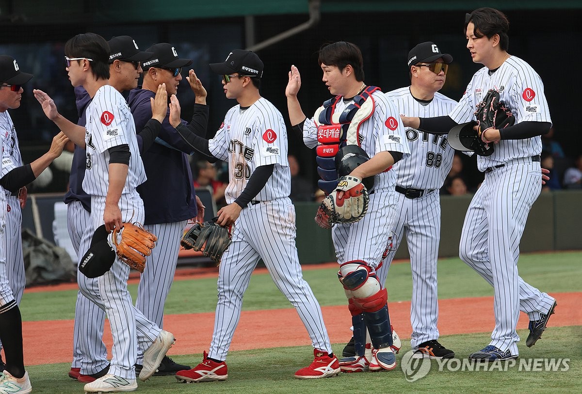 [프로야구전망대] 내친김에 1위 넘보는 롯데, LG와 부산에서 주중 3연전
