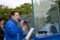 민주, 김문수·이준석에 "내란 단일화" 견제…'중도 표심' 촉각