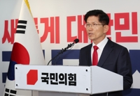 김문수 "당 대표에 아무 욕심 없어…자리 다툼할 때 아냐"