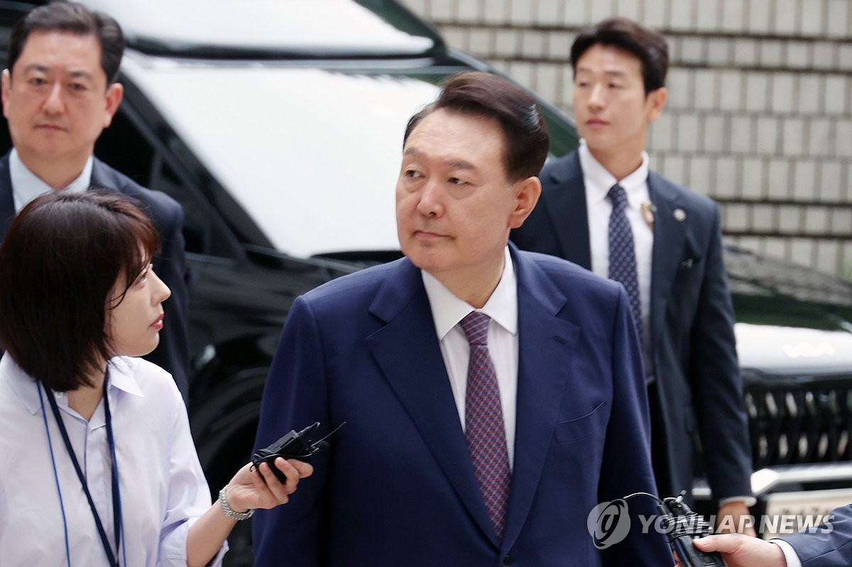[속보] 내란특검 "尹, 사실상 출석 거부…형소법상 절차 검토할 수밖에"