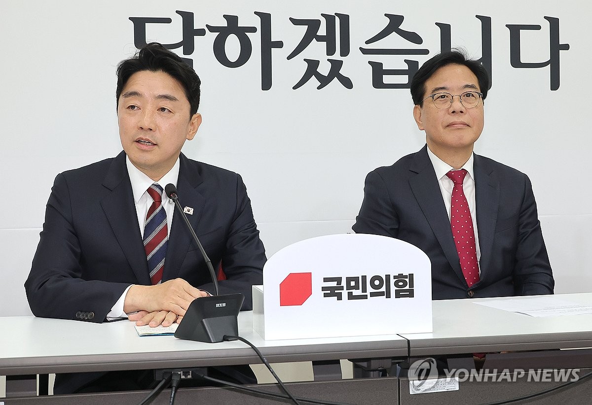 송언석 "총리 후보 국민눈높이 못미쳐"…강훈식 "싸울 때 아냐"