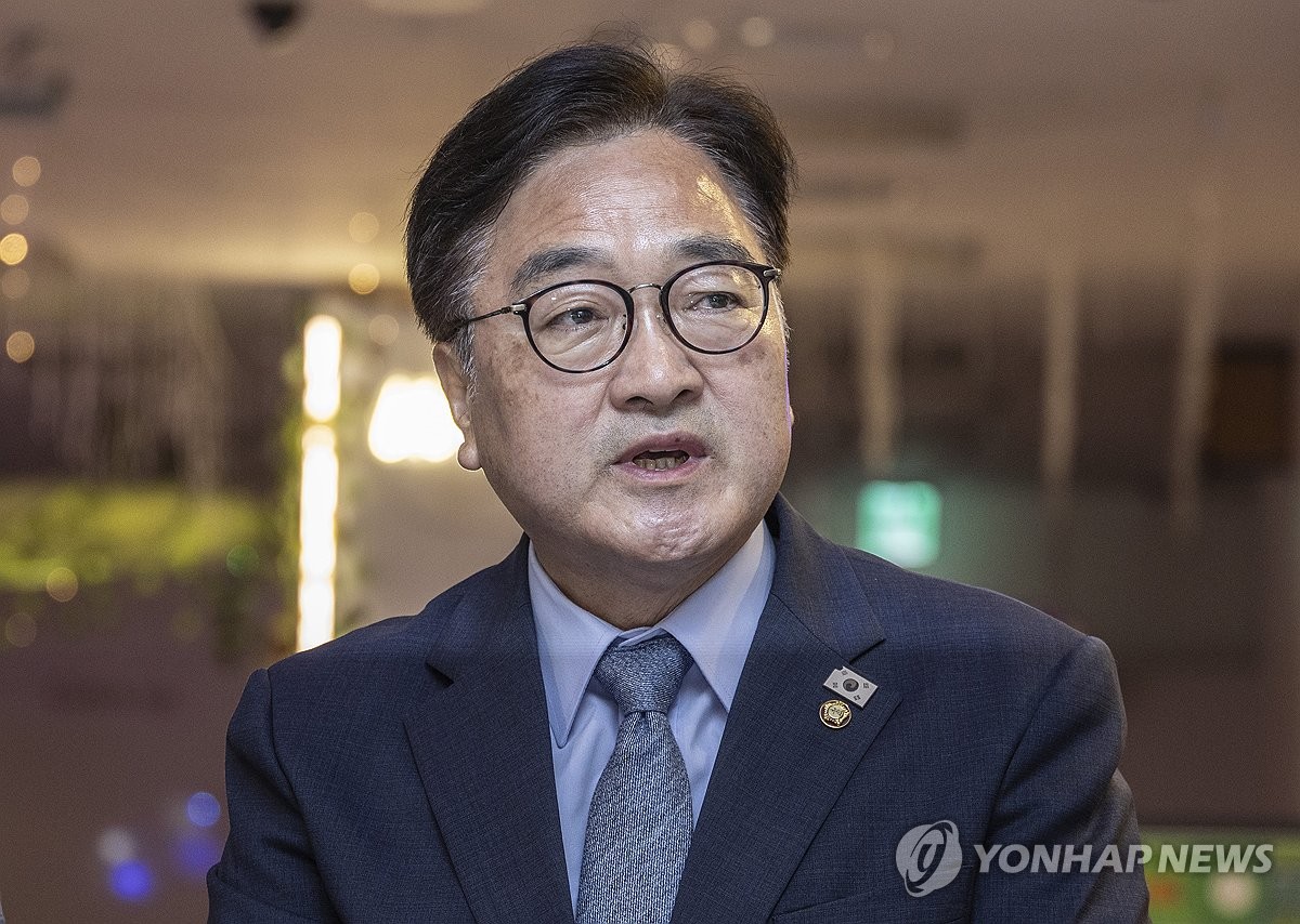 우의장, 의원실 압수수색에 "입법부 존중해야…임의제출 …