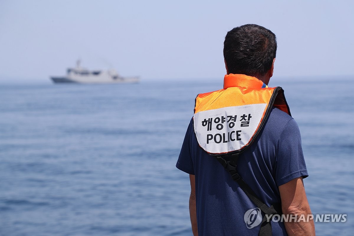 [르포] "45년 전 동해안 최북단서 침몰한 해경 72정…꼭 인양하길"