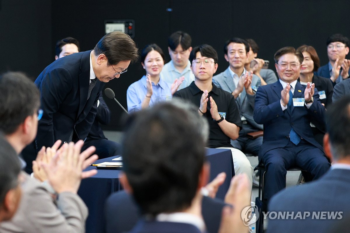 "李 대통령 타운홀미팅…광주시장·전남지사 전략·준비 부…