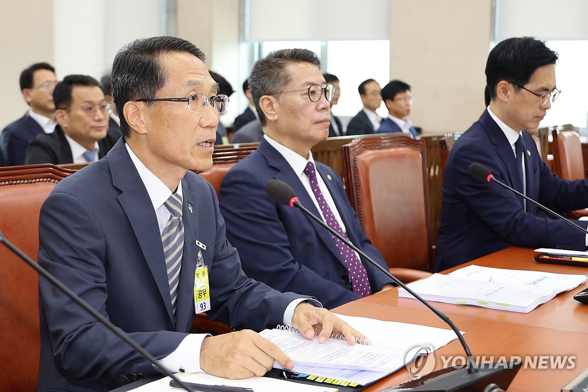 경찰청장 대행-국정원 2차장 회동…尹 말기 끊긴 파견 …