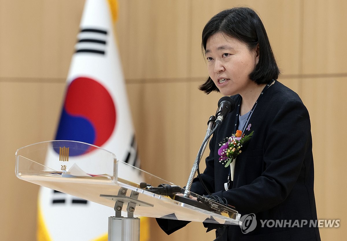 임은정 취임날 내부 직격 "개혁해일 자초…검찰권 자격있…