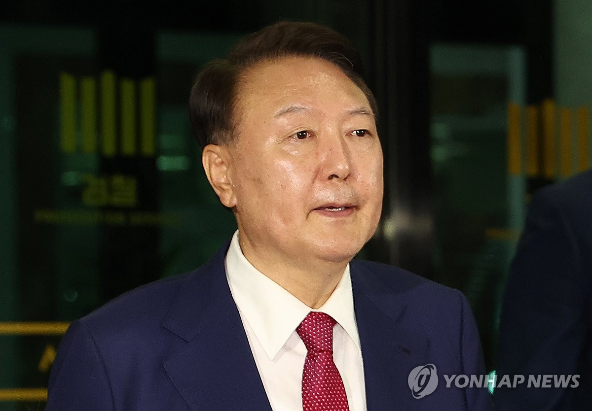 [1보] 내란특검, 윤석열 전 대통령 구속영장 청구