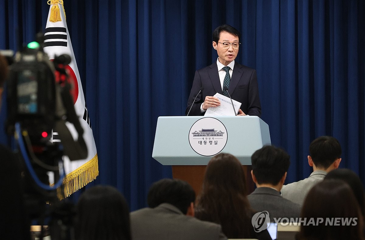 李대통령, 인천 맨홀사고에 "일터의 죽음 멈출 특단조치 마련"