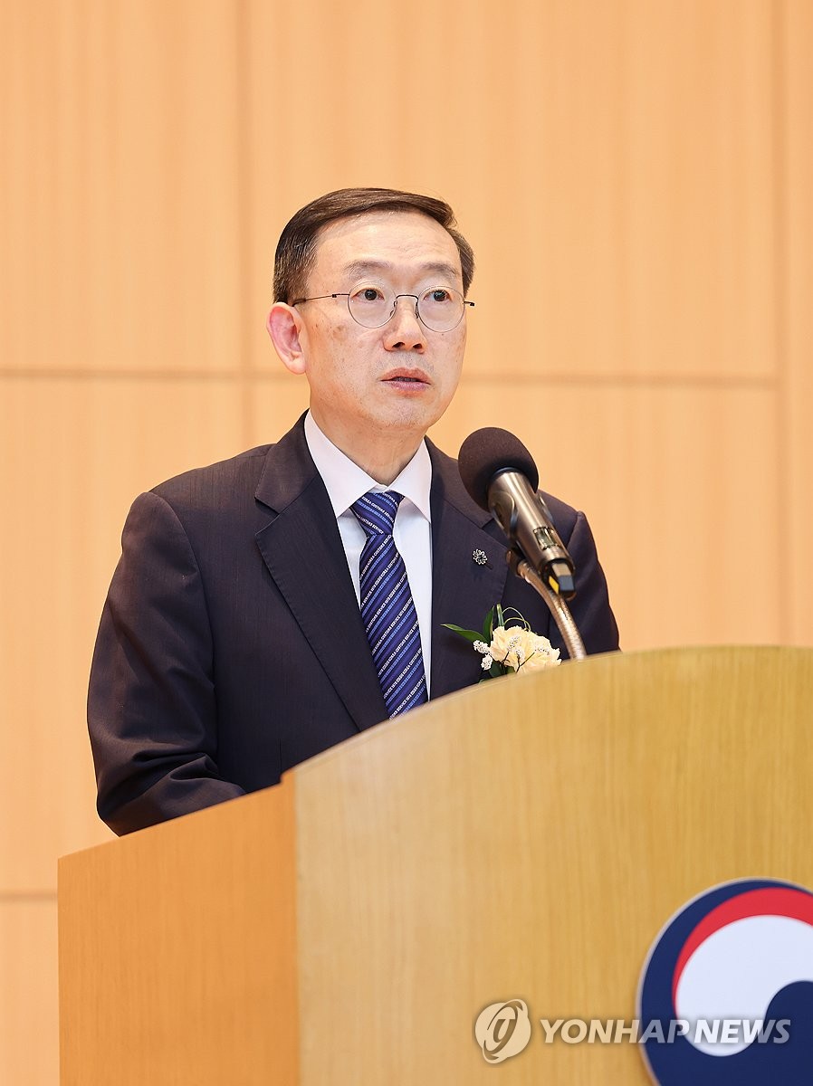 관세청장 "미국발 관세전쟁 극복, 가용 행정지원 총동원…