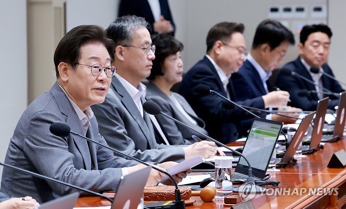 李대통령 "낭비성 예산 과감히 조정…민생경제 중심 효율…