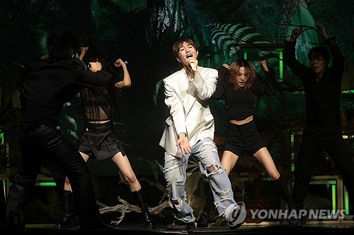 Onew returns with 2nd studio album 'Percent,' readies for