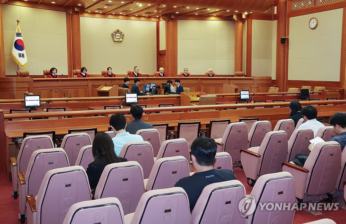 [속보] 헌재 "손준성, 일부 헌법 위반 있지만 파면할 사유는 안돼"