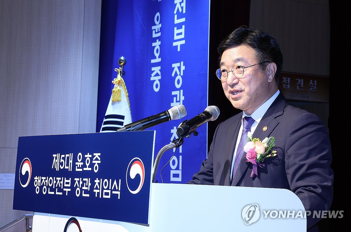 윤호중 "재난사고 희생자·유가족 목소리 경청해 국민신뢰 회복"